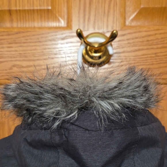 Columbia Charcoal Hooded Parka with Faux Fur Trim - Picture 6 of 10